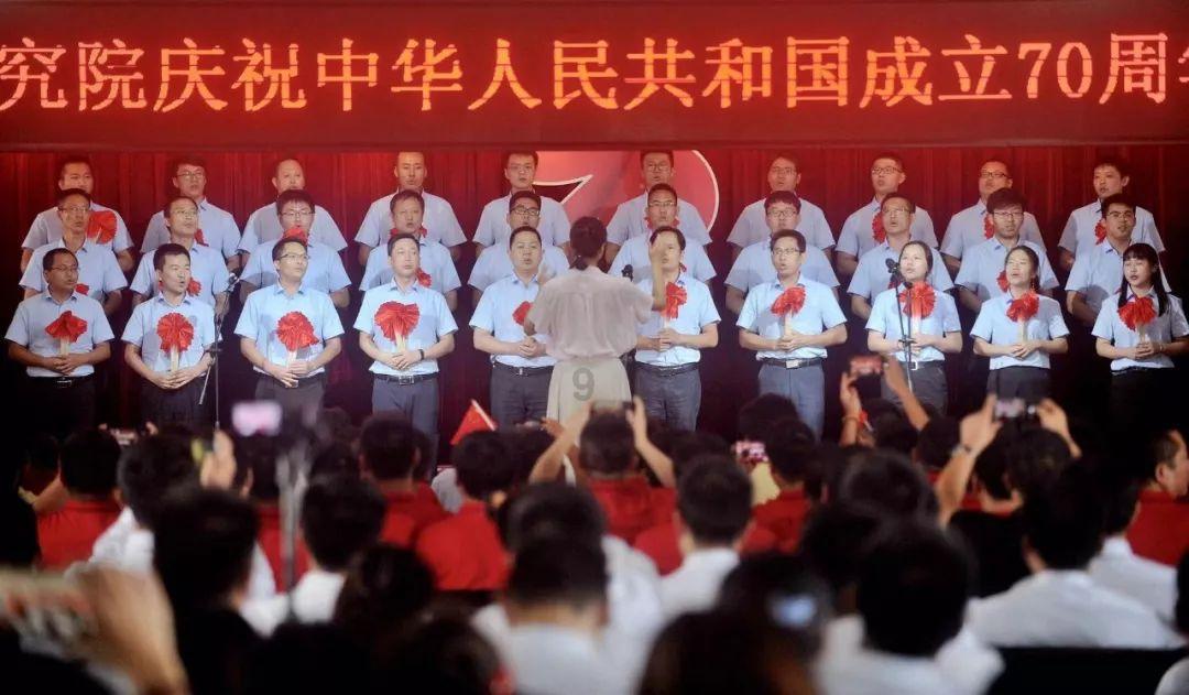 攀登高峰
